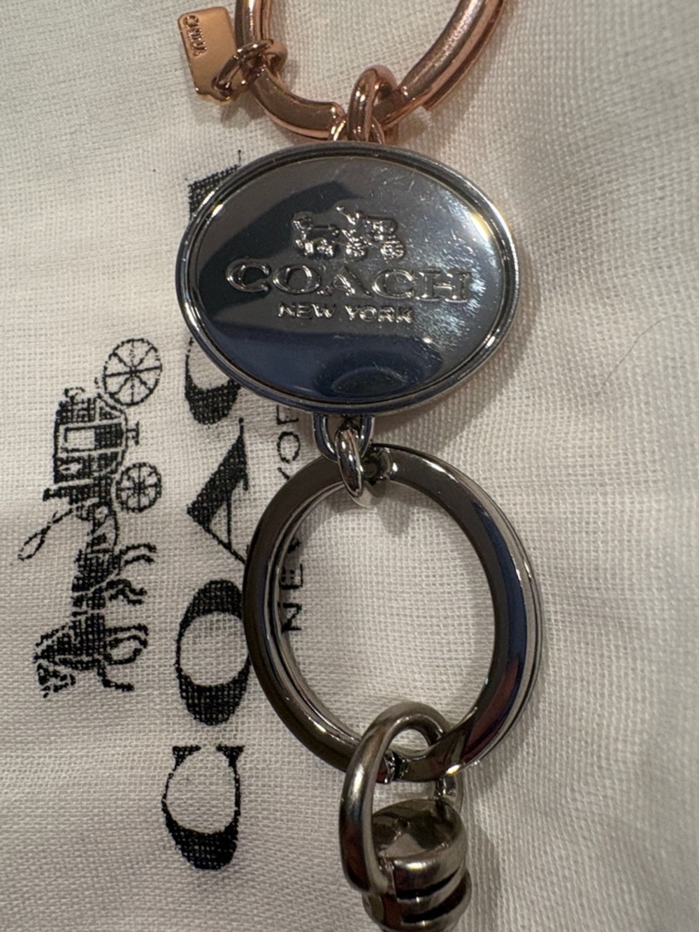 NWOT Coach Two-Tone Turnlock Valet Key Fob - Rose Gold & Silver - Picture 2 of 11